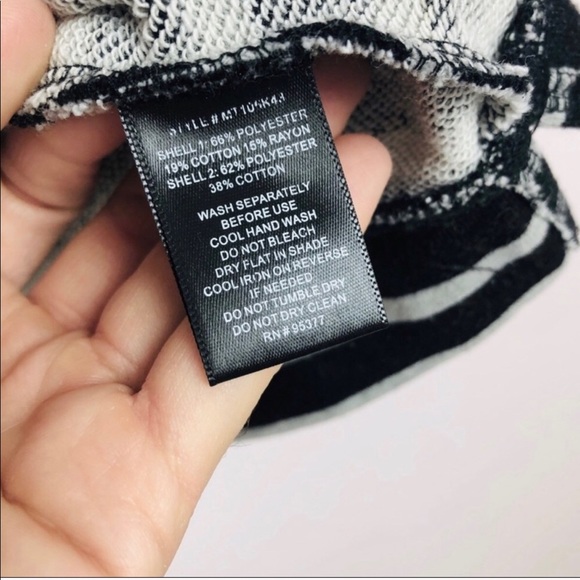 Sanctuary Textured Sleeve Striped V Neck Sweater L - Picture 8 of 8